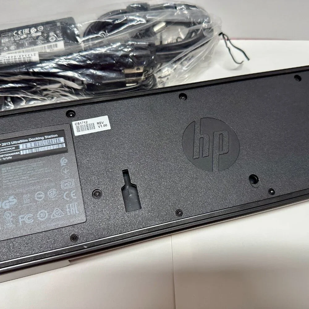 HP 2013 UltraSlim Docking Station with AC Adapter - Serial: 5CG702XKJZ BRAND NEW